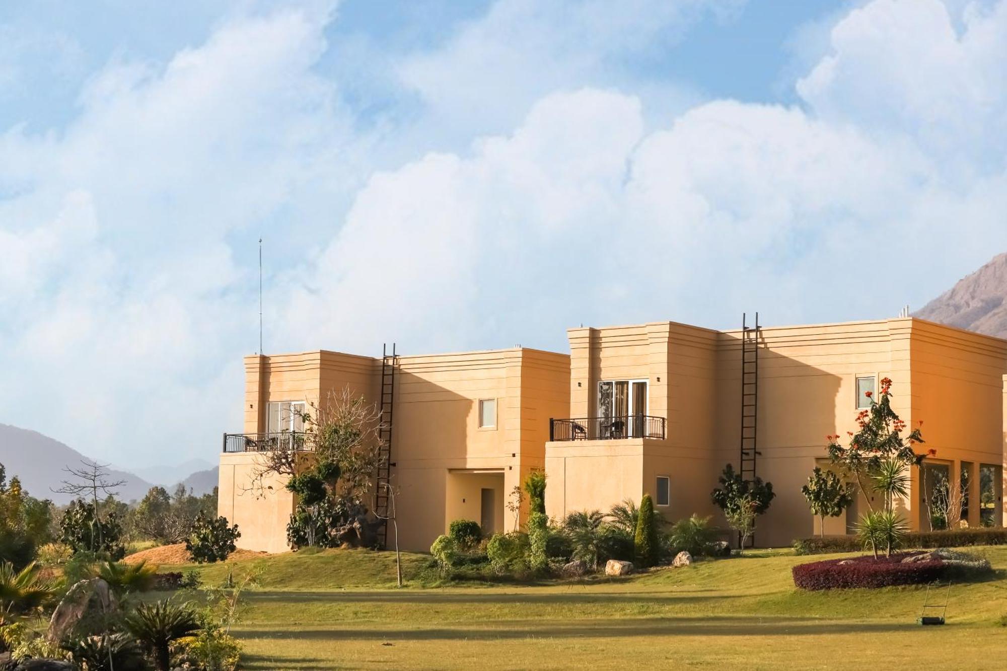 Hotel Club Mahindra Patkote Nainital Exterior foto